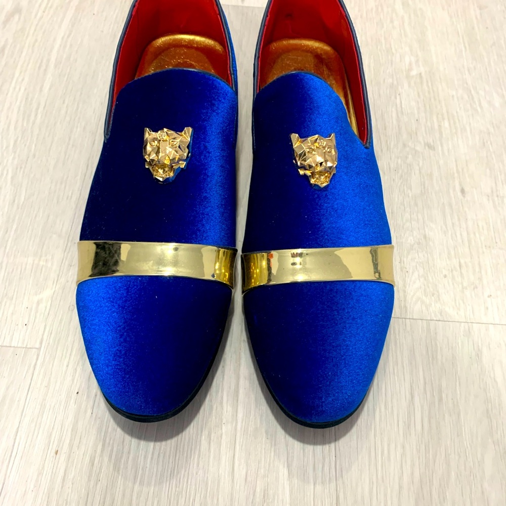 Men’s royal blue slip on dress shoe